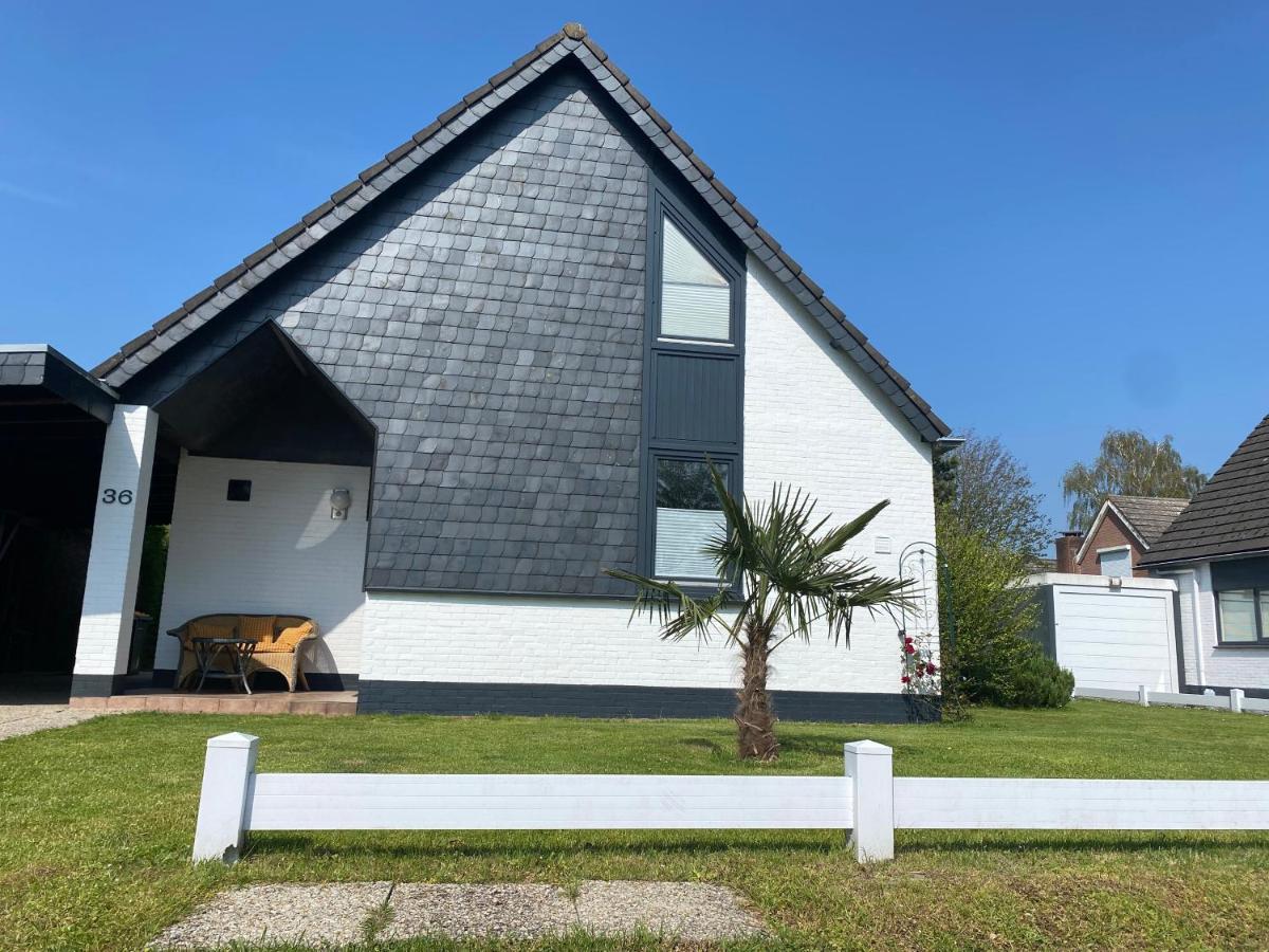 Traumhaftes Geraeumiges Ferienhaus In Meernaehe Брейніссе Екстер'єр фото